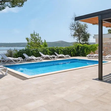 別荘 Karla ポセダリェ