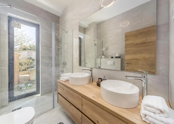 Karla פוסדריה